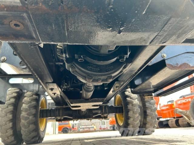 Yanmar TW110W Ratasekskavaatorid