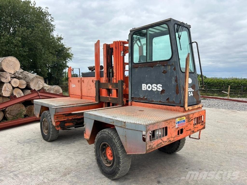 Boss 546 Külglaadurid