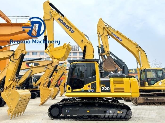 Komatsu PC 220-8 Roomikekskavaatorid