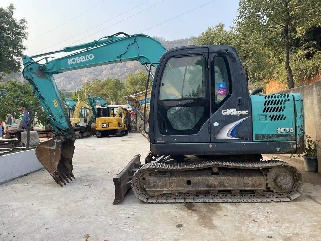 Kobelco SK 75 Roomikekskavaatorid