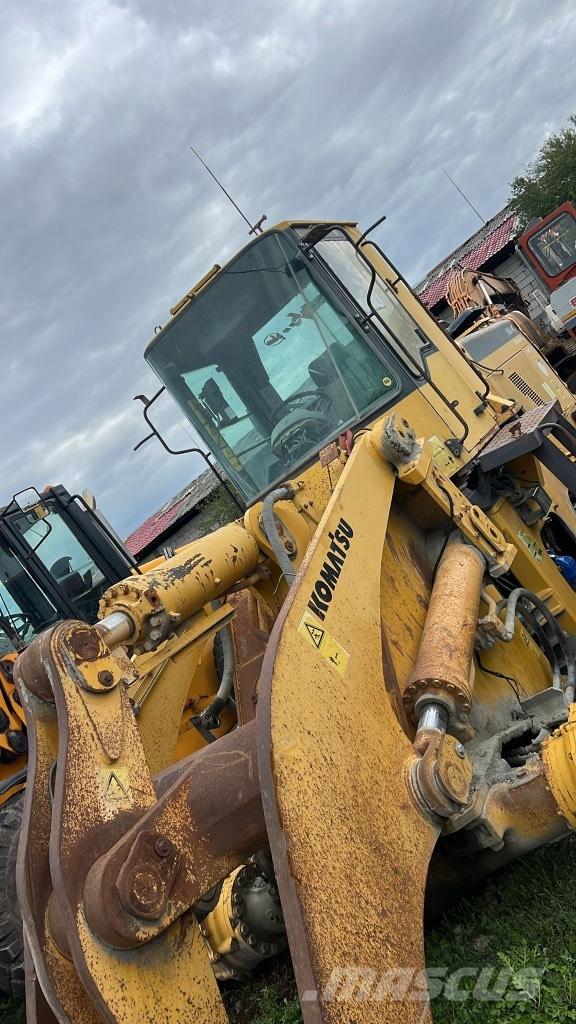 Komatsu WA 470-3H Nooled ja varred
