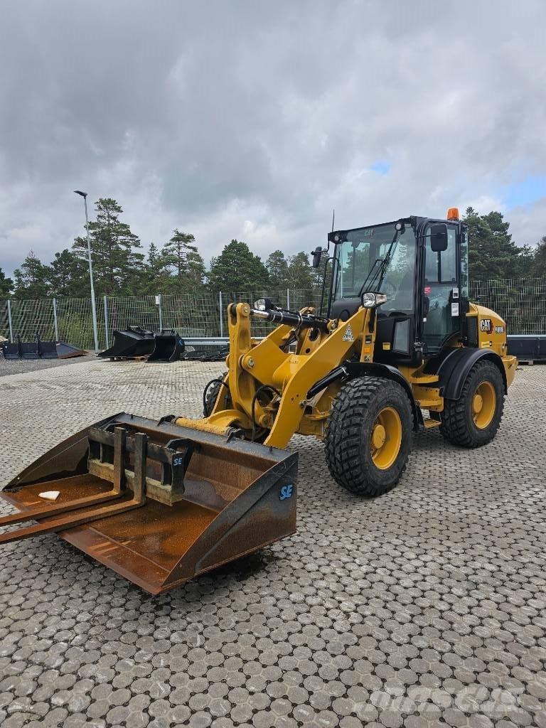 CAT 908 M Rataslaadurid