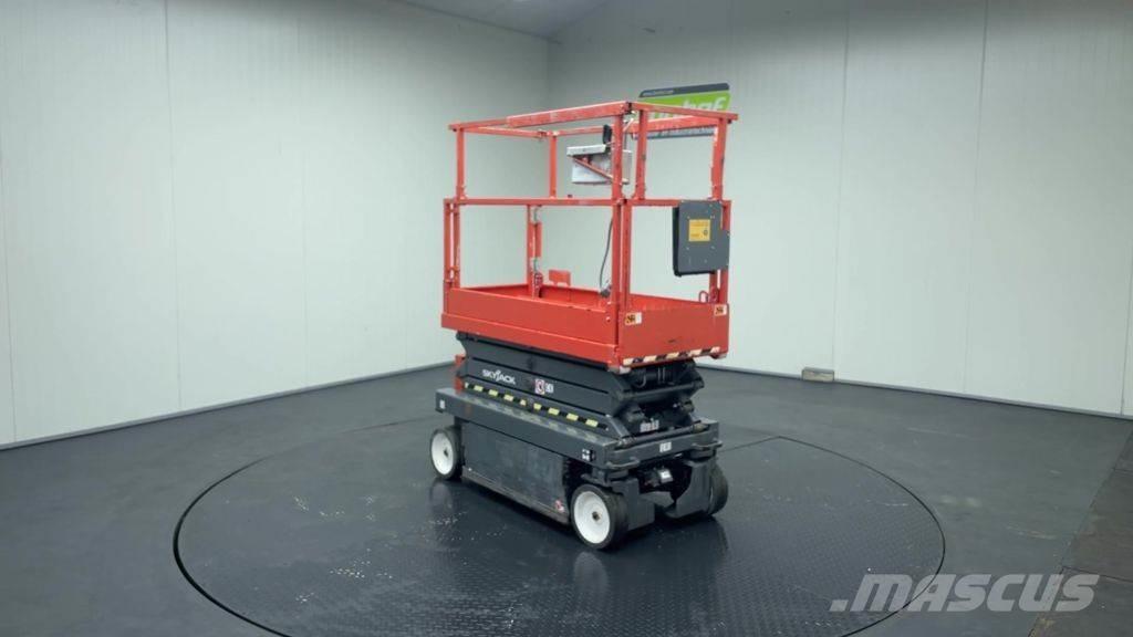 SkyJack SJ3219 Käärtõstukid