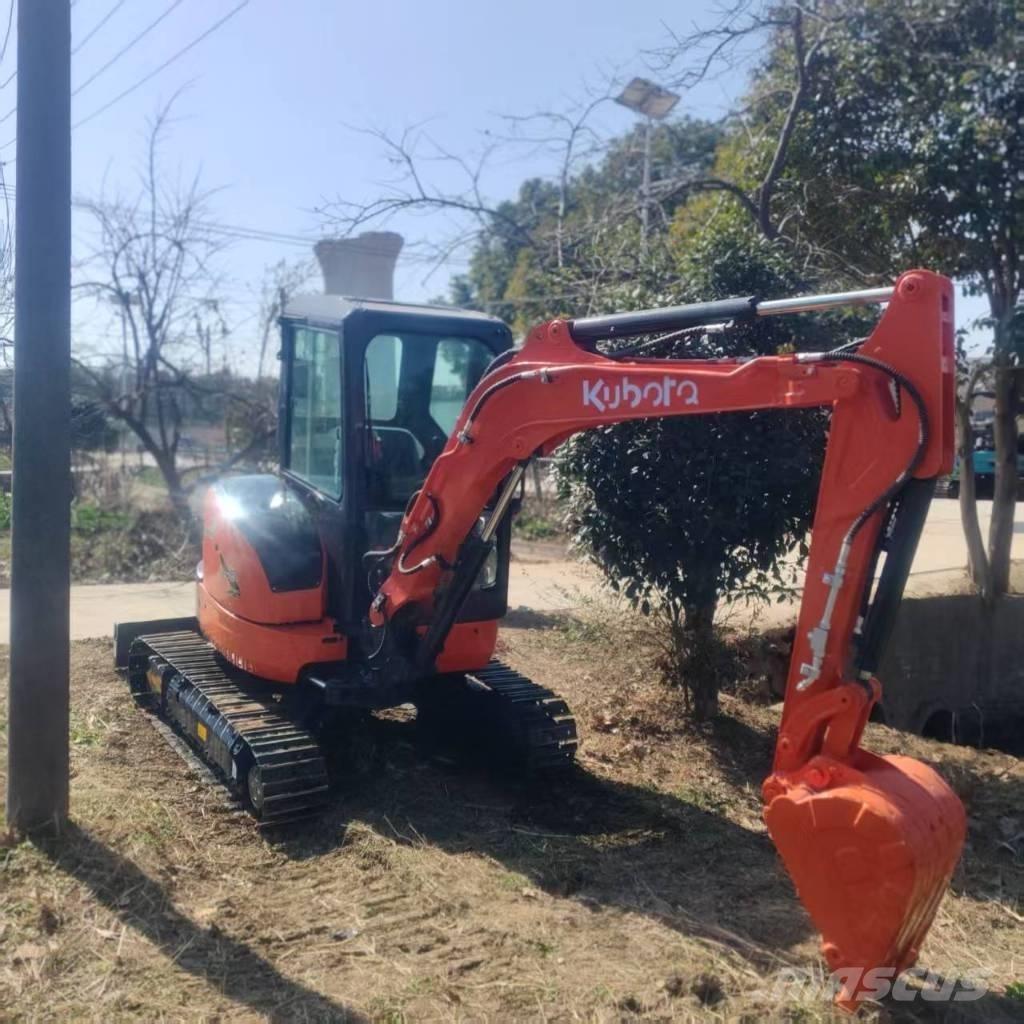 Kubota U 35 Roomikekskavaatorid