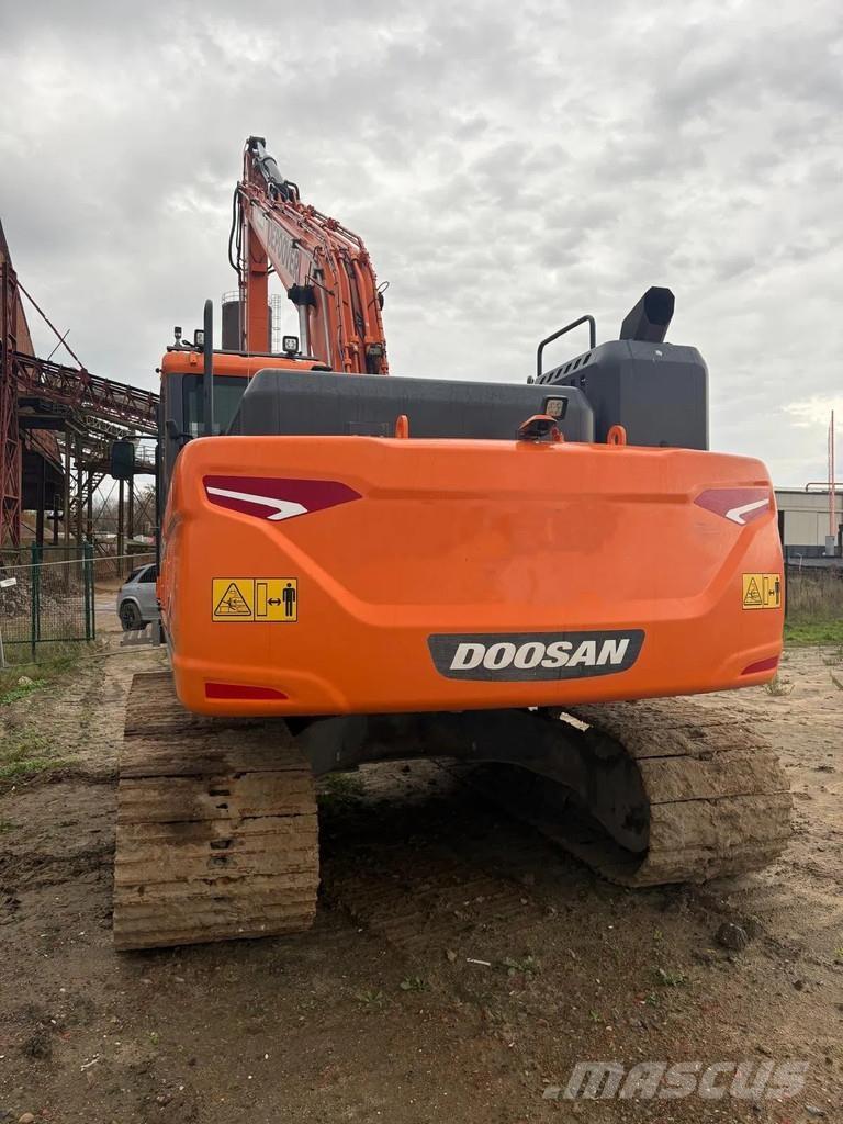 Doosan DX225LC Roomikekskavaatorid