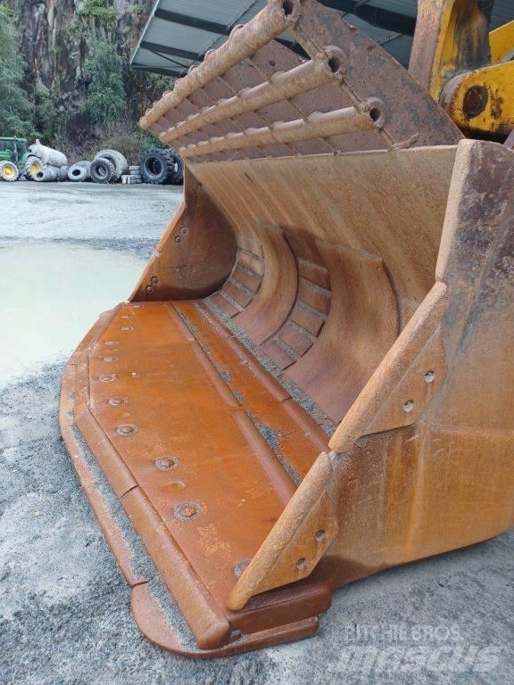 Komatsu WA800-3 Rataslaadurid