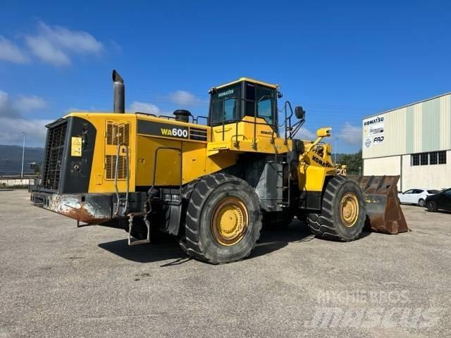 Komatsu WA 600-6 Rataslaadurid