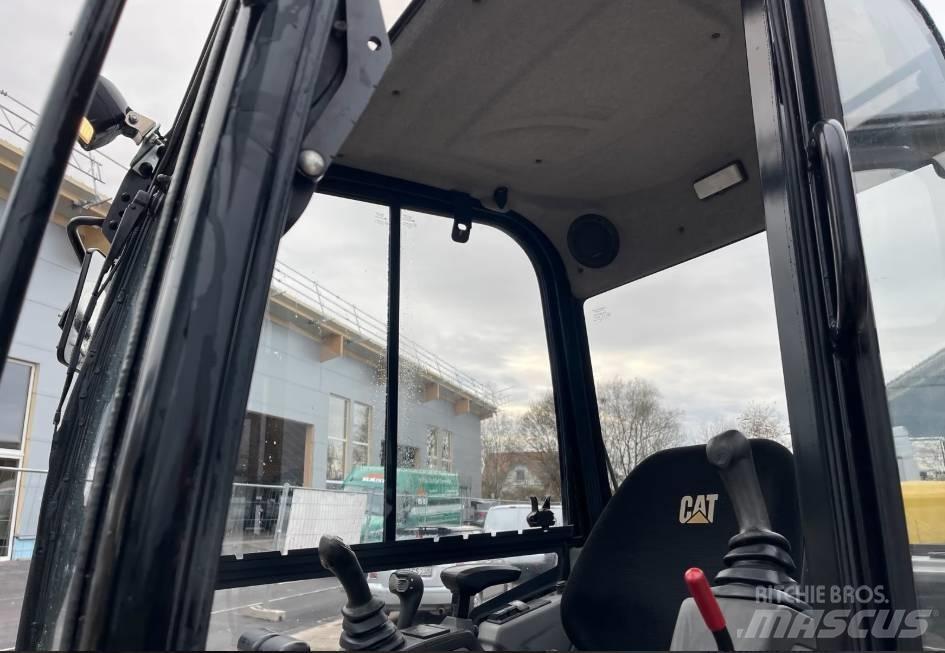 CAT 301.7 D Miniekskavaatorid < 7 t