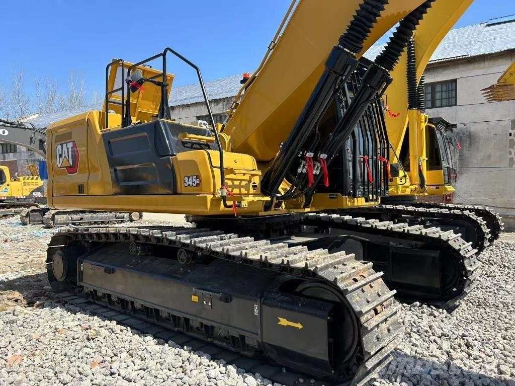CAT 345D Roomikekskavaatorid