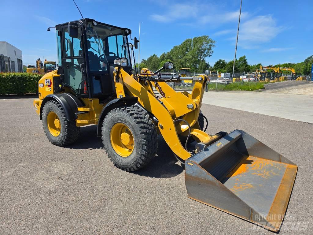 CAT 908 M Rataslaadurid