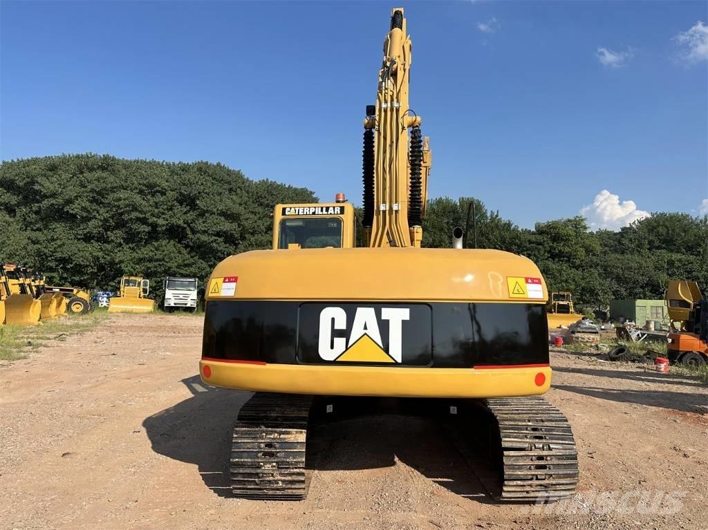 CAT 320 C Roomikekskavaatorid
