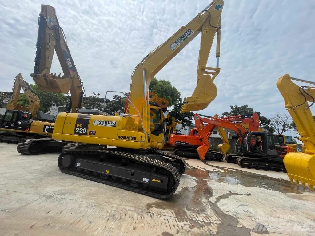 Komatsu PC 220 Roomikekskavaatorid