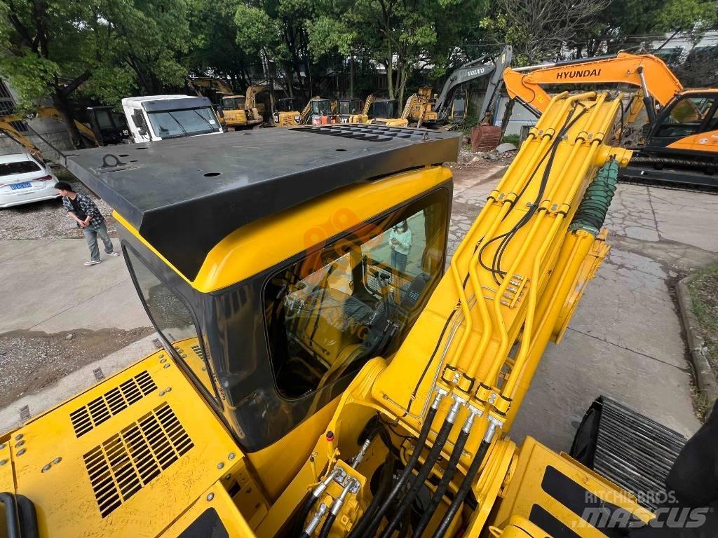 Komatsu PC 220 Roomikekskavaatorid