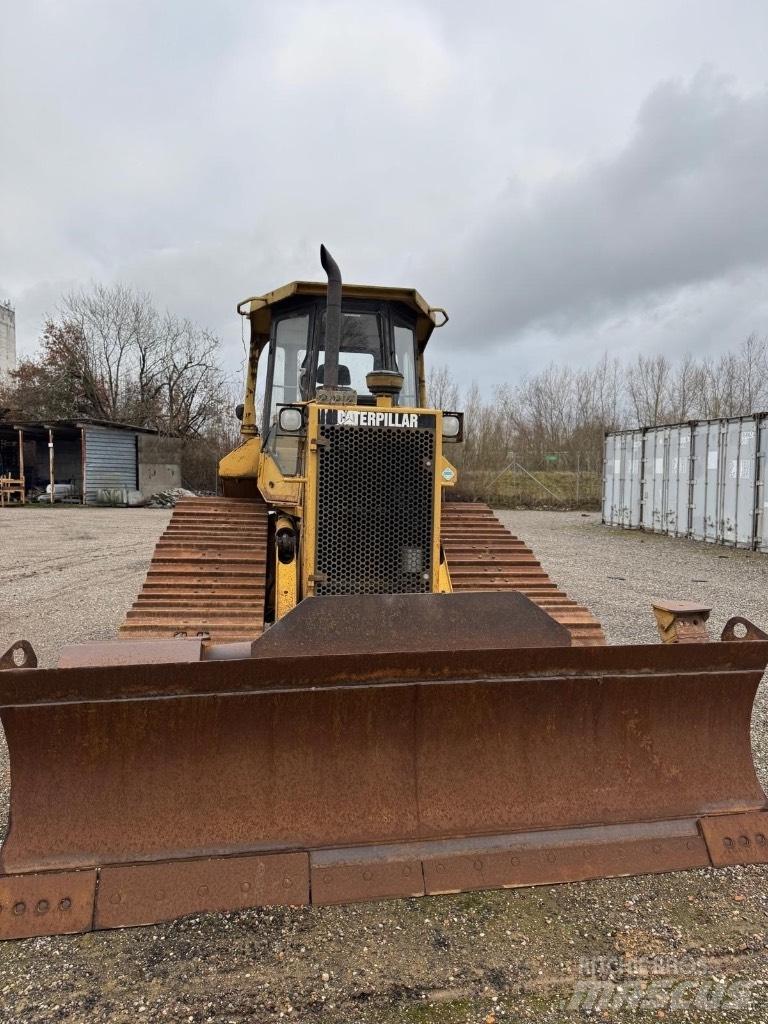 CAT D 5 M LGP Buldooserid