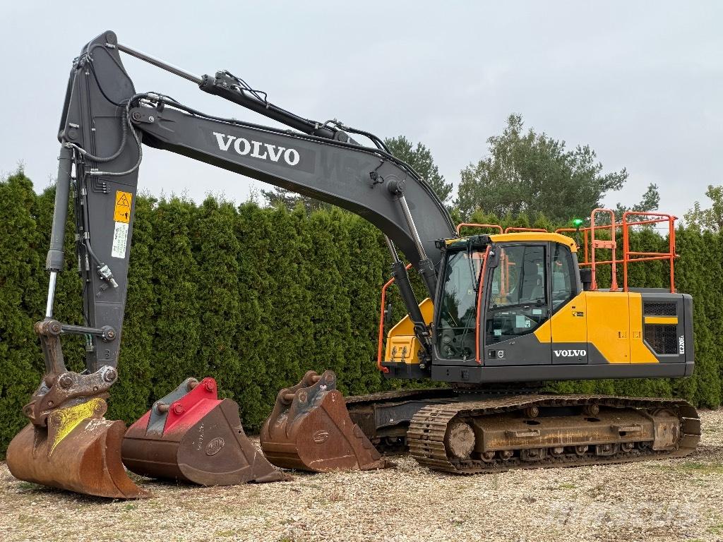 Volvo EC 220 EL Roomikekskavaatorid