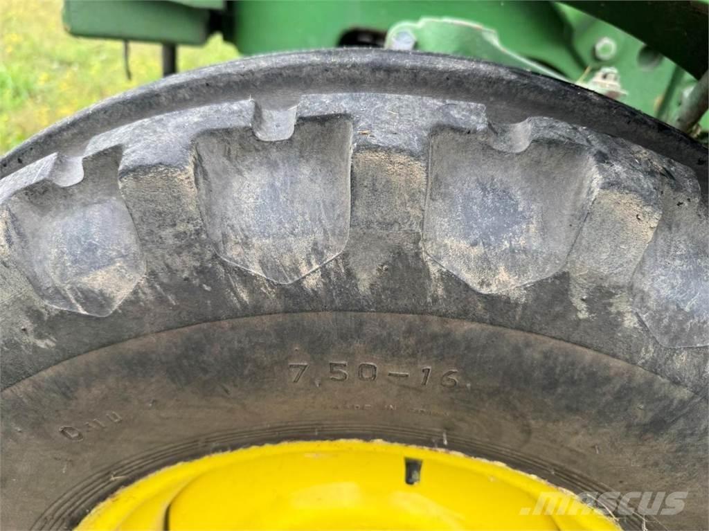 John Deere 1040 S Traktorid