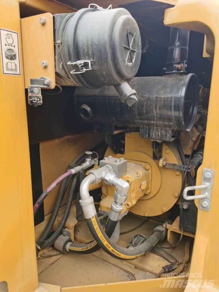 CAT 307 E Roomikekskavaatorid