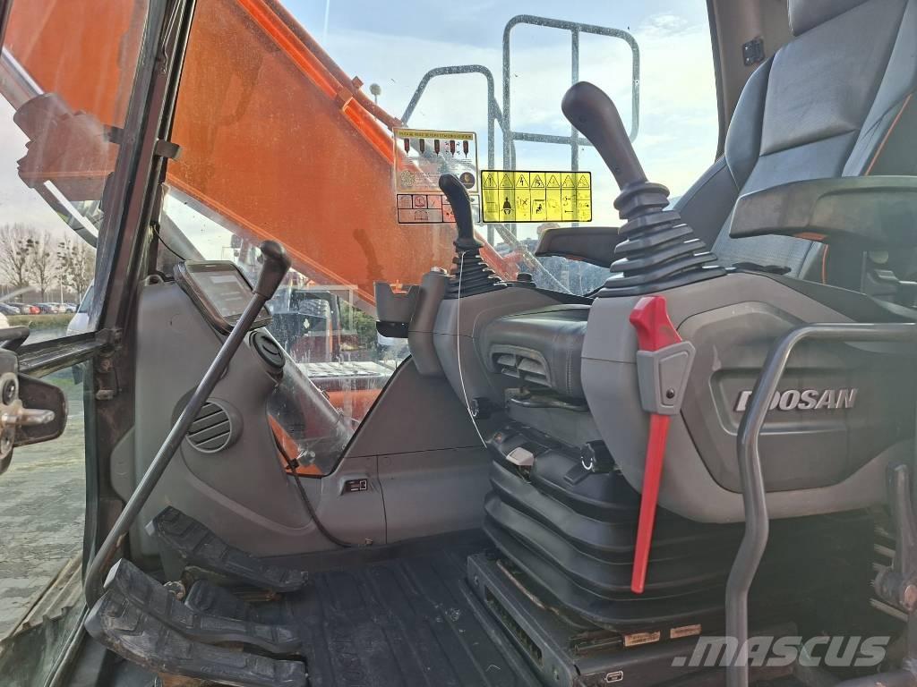 Doosan DX140LC-7 Roomikekskavaatorid