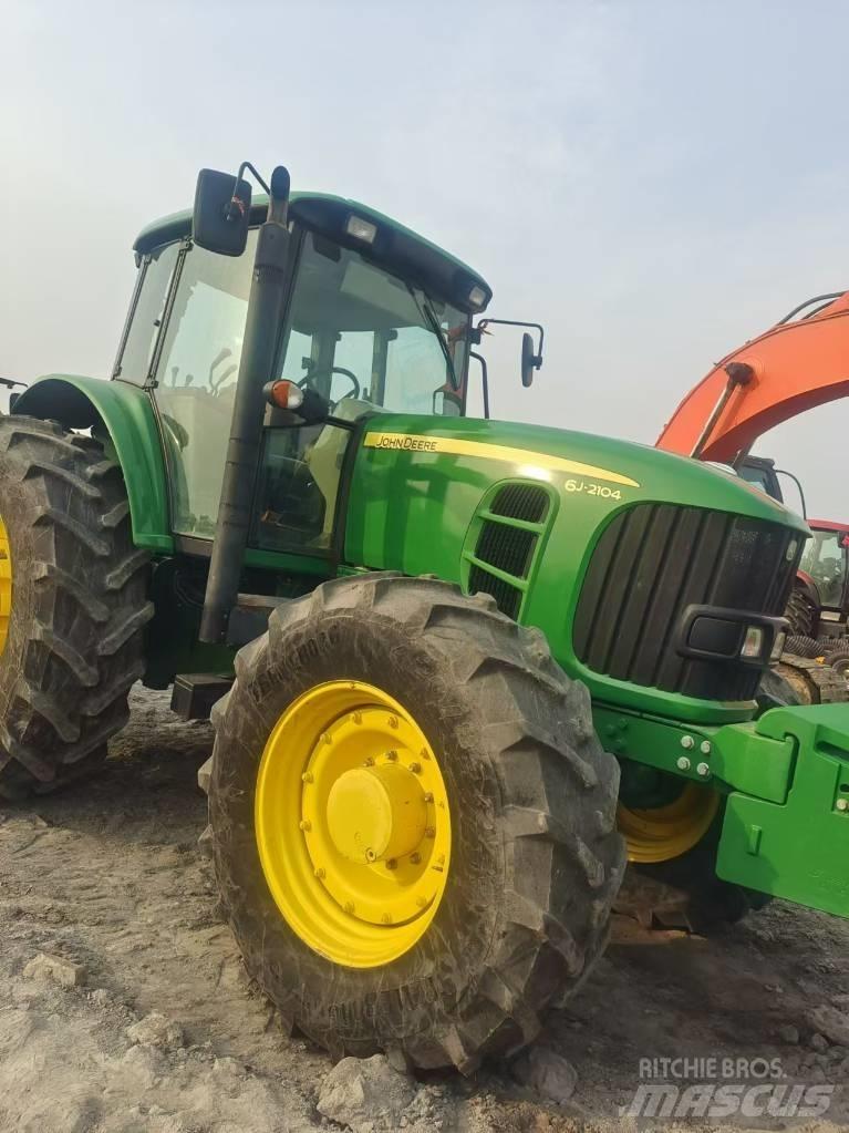 John Deere 6J-2104 Traktorid
