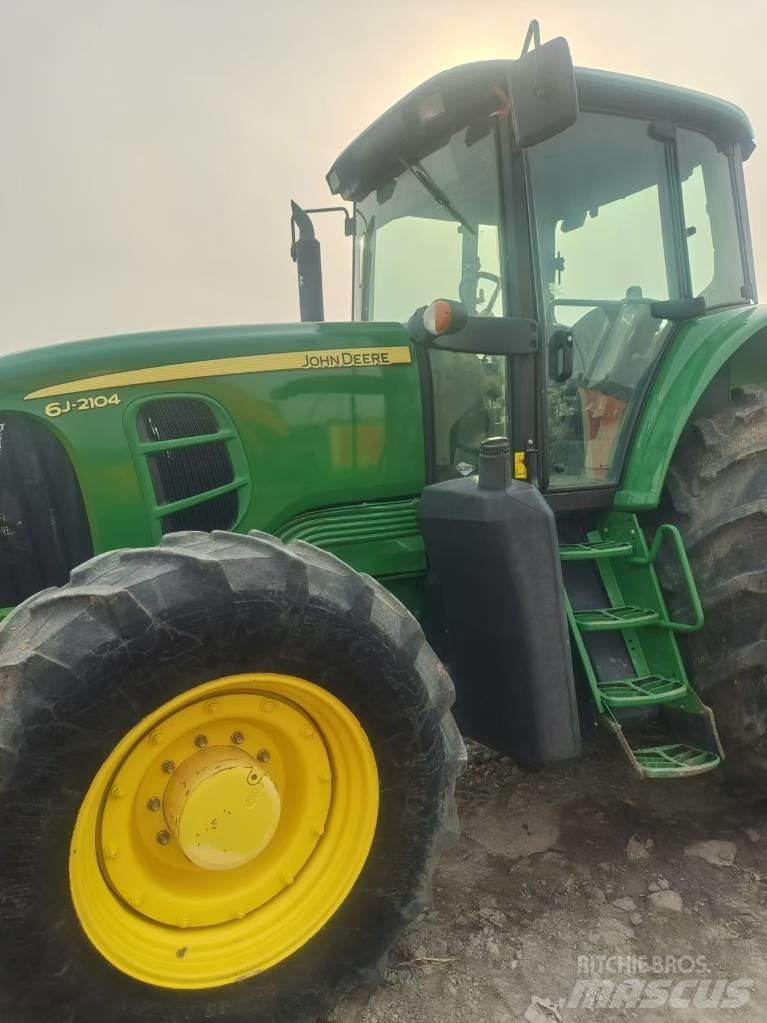 John Deere 6J-2104 Traktorid
