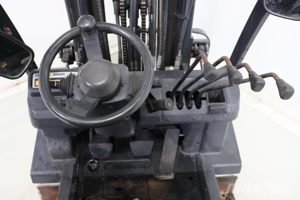 Nissan U1D2A20LQ Gaasitõstukid