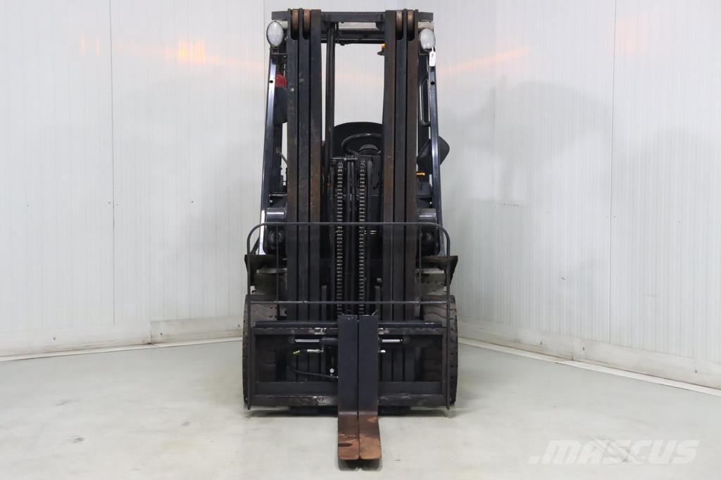 Nissan U1D2A20LQ Gaasitõstukid