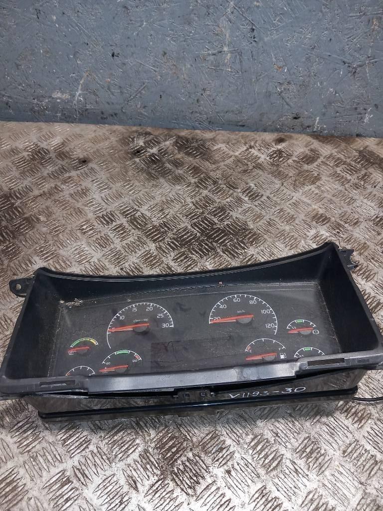 Volvo FH 12    20577363 Kabiinid