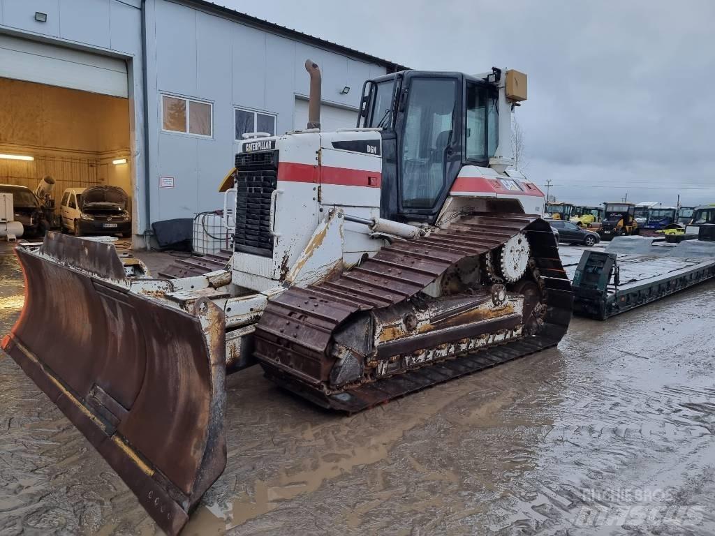 CAT D 6 N LGP Buldooserid