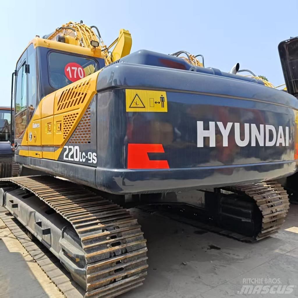 Hyundai 220lc-9s Roomikekskavaatorid