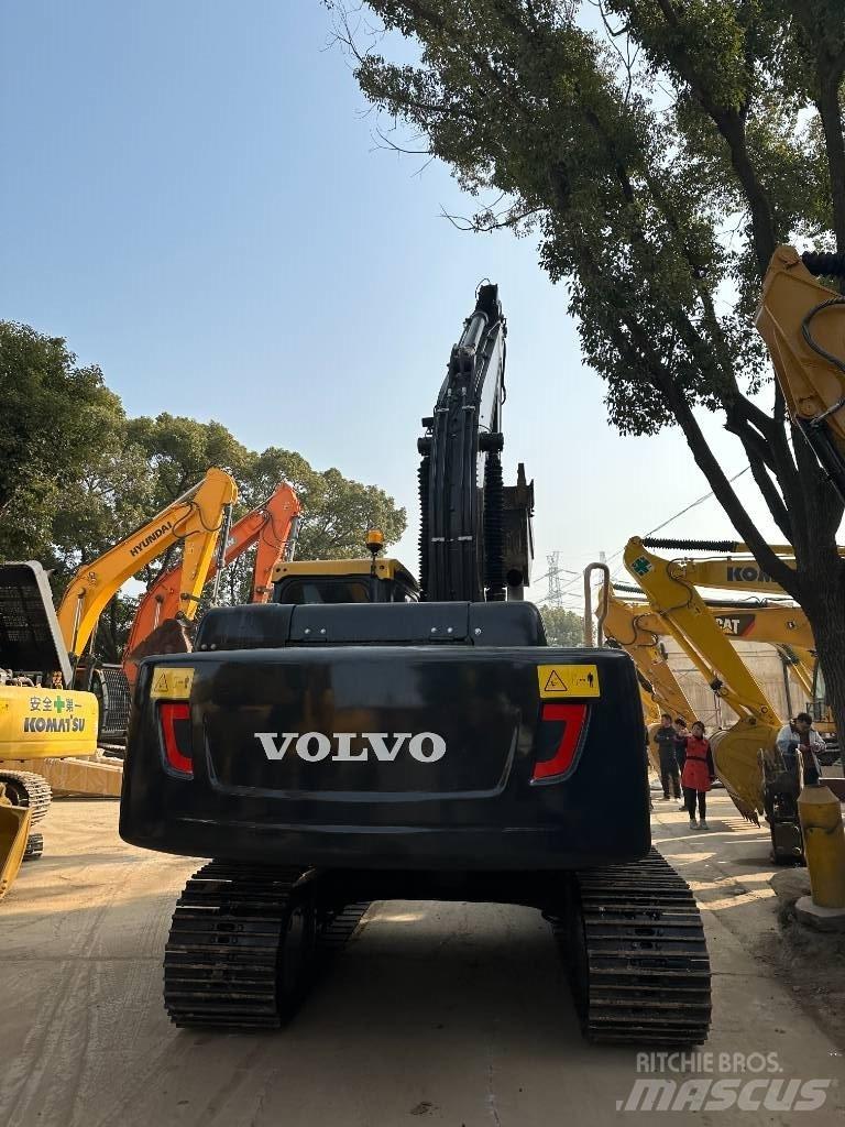 Volvo EC 210 Väikeekskavaatorid 7t-12t