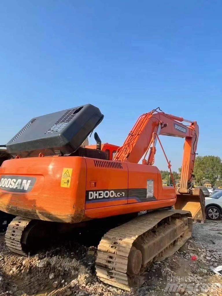 Doosan DH 300 LC-7 Roomikekskavaatorid