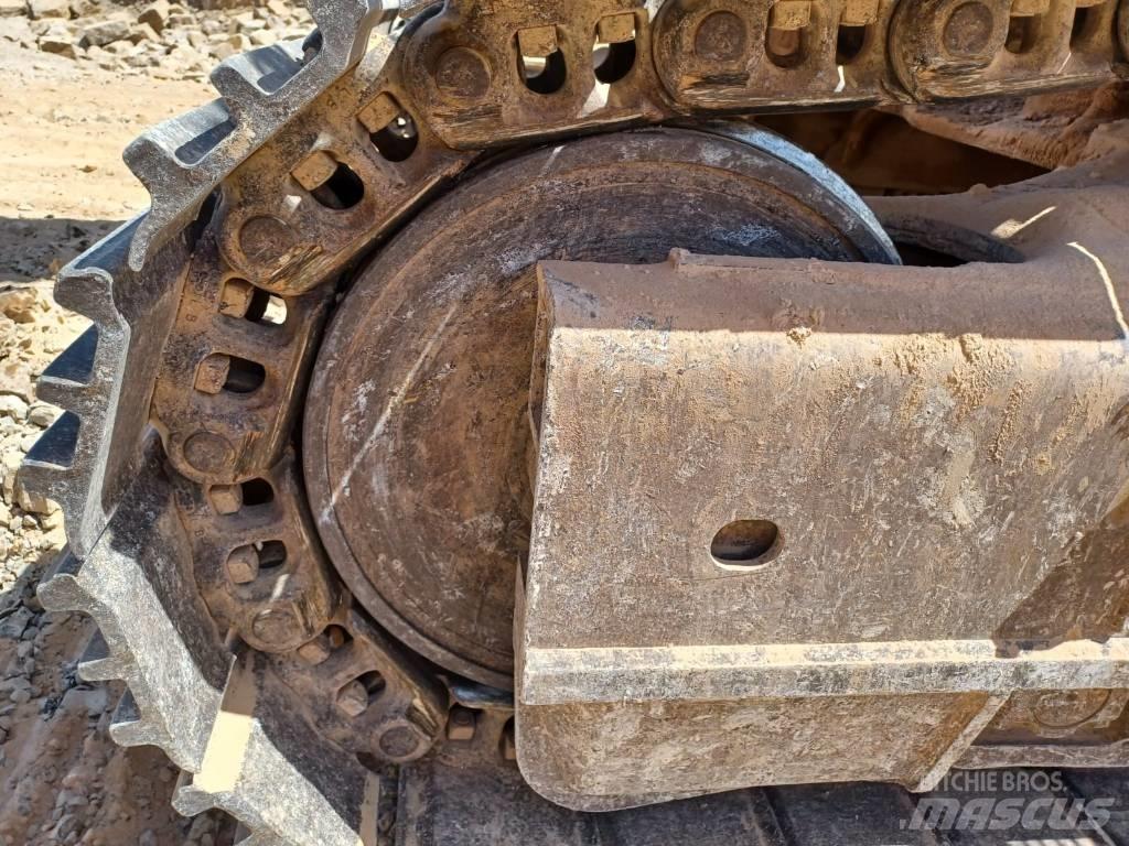 Komatsu PC 600 LC-8 Roomikekskavaatorid