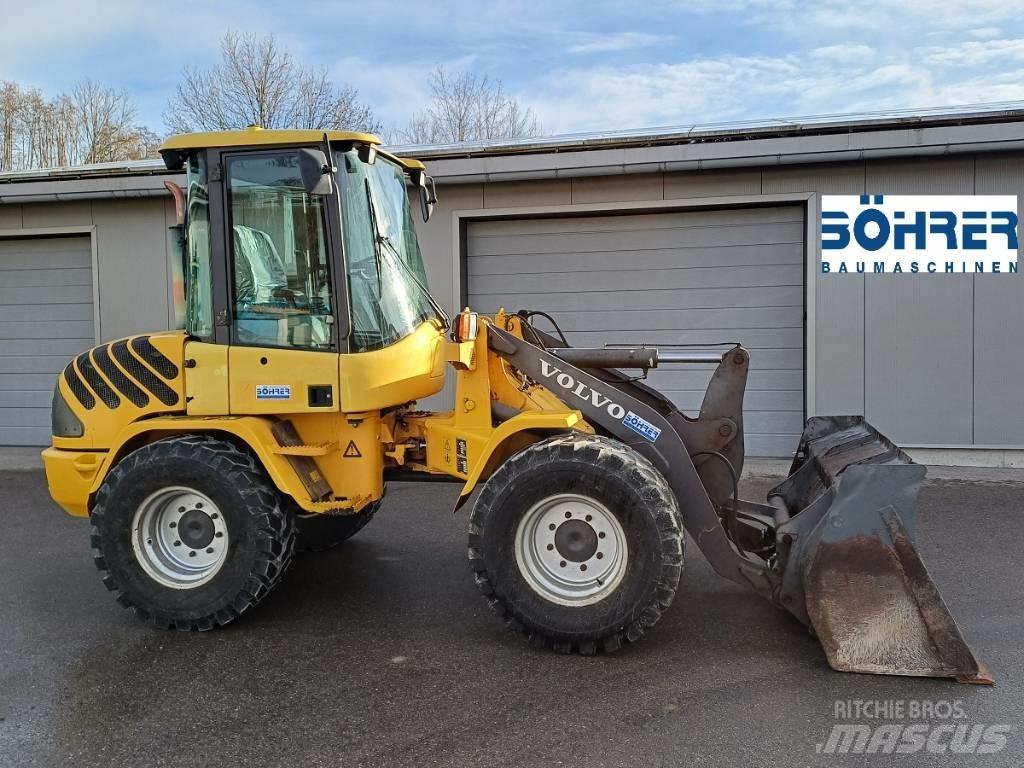 Volvo L 30 B Rataslaadurid