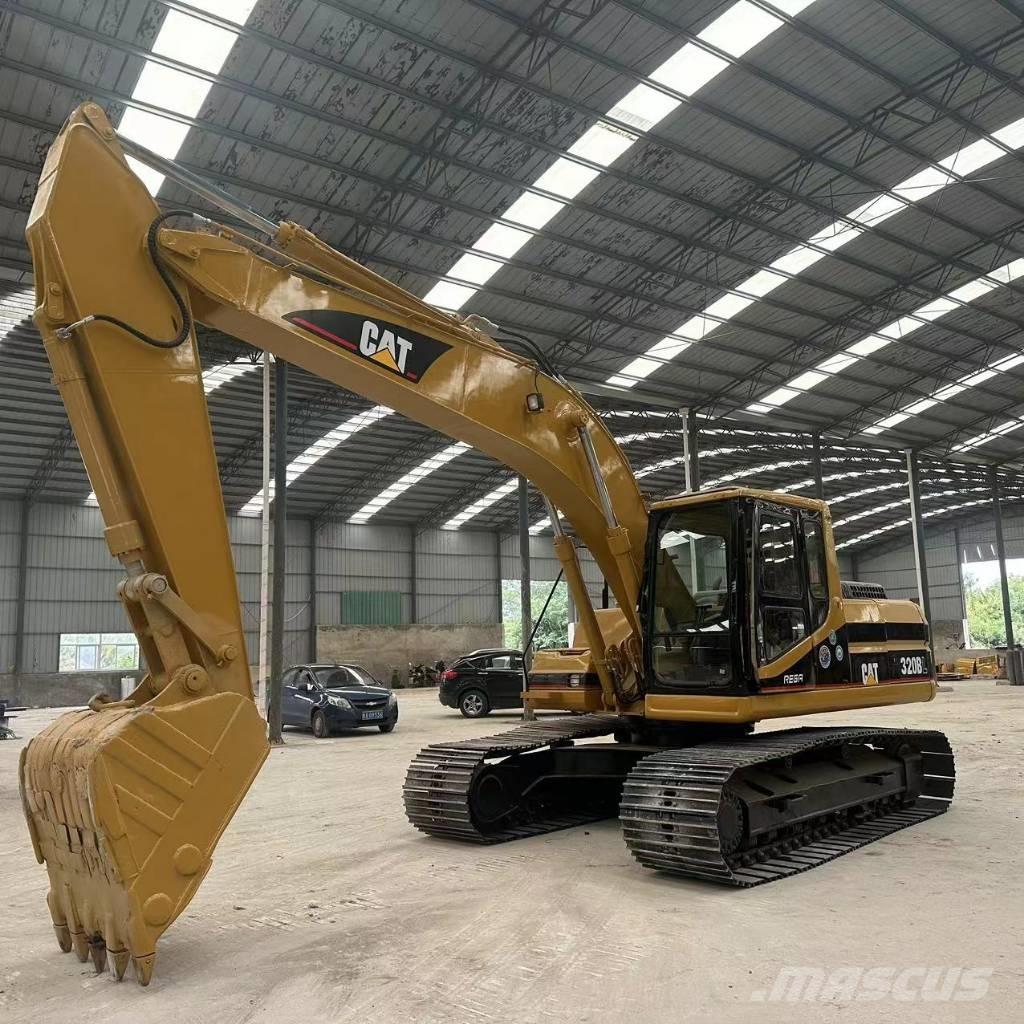 CAT 320B Roomikekskavaatorid
