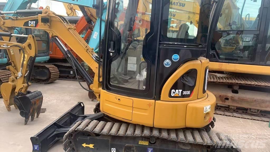 CAT 303 Roomikekskavaatorid