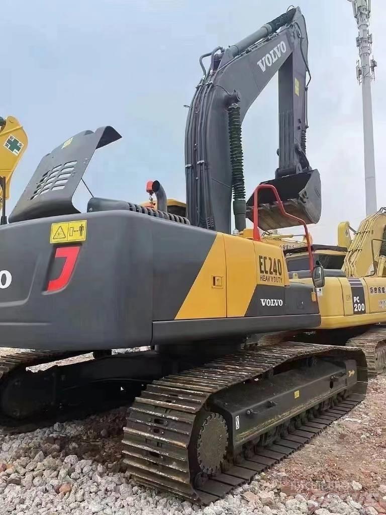Volvo EC 240 C LD Roomikekskavaatorid