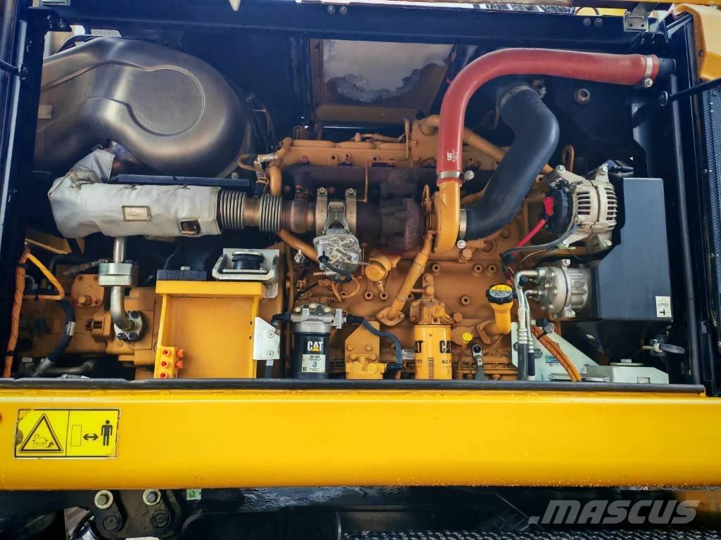 CAT M 318 F Ratasekskavaatorid