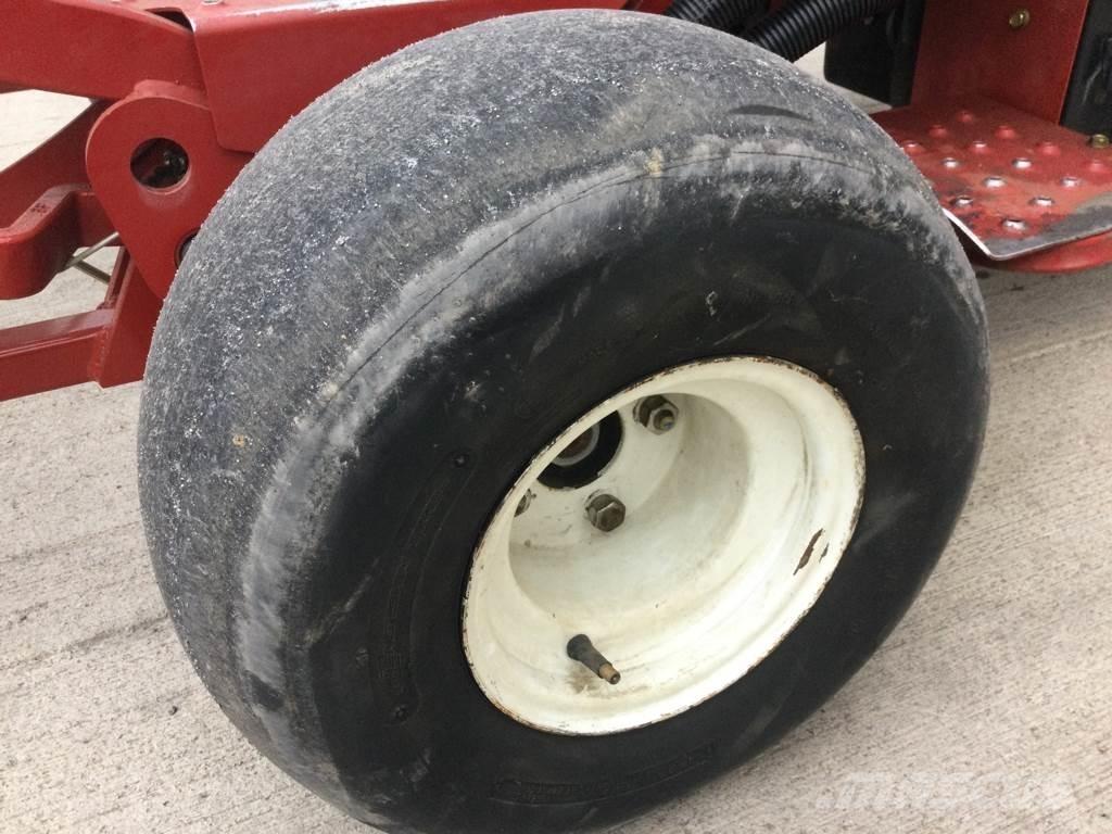 Toro 3250D Murutraktorid