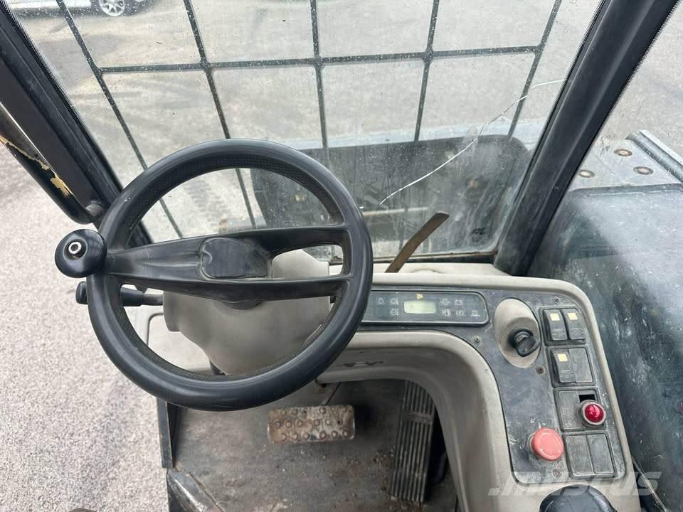 JCB TLT 25 D Teleskooplaadurid