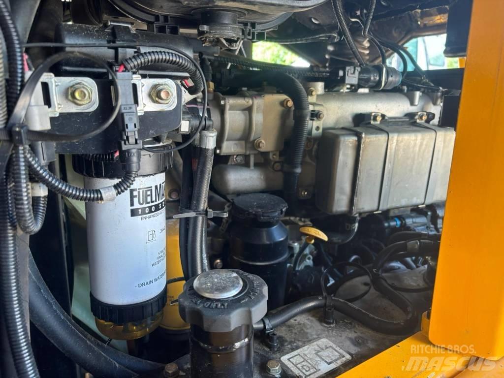 JCB Vibromax 6 ST Liigendraamiga pinnaseveokid