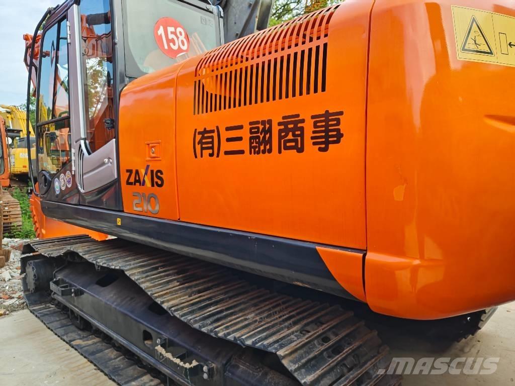 Hitachi ZX 210 Roomikekskavaatorid