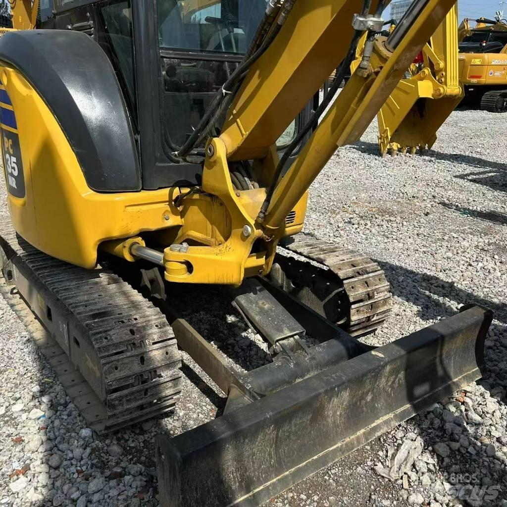 Komatsu 35 Roomikekskavaatorid