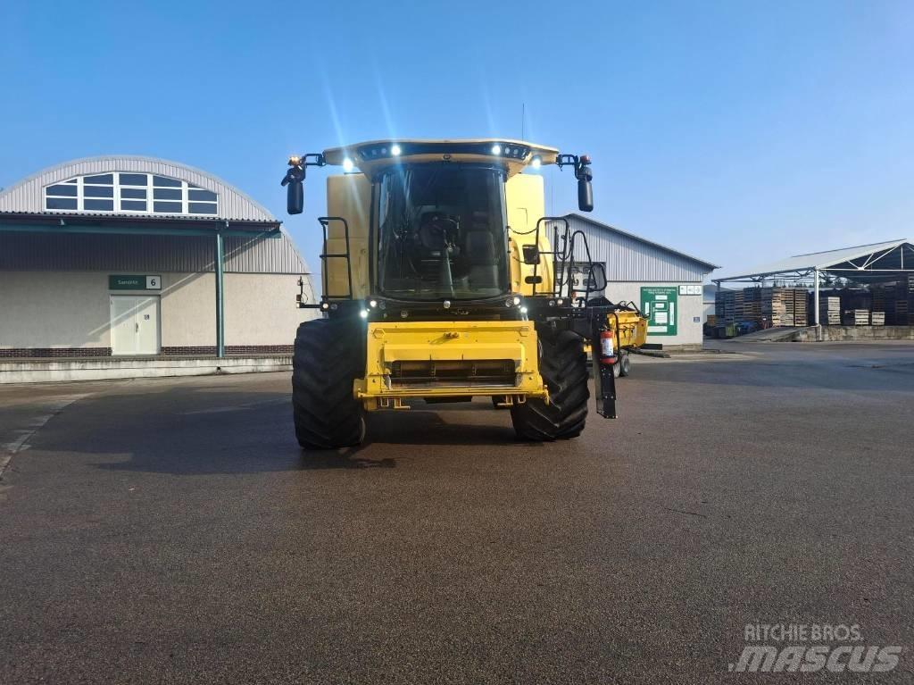 New Holland CX8.70 Teraviljakombainid