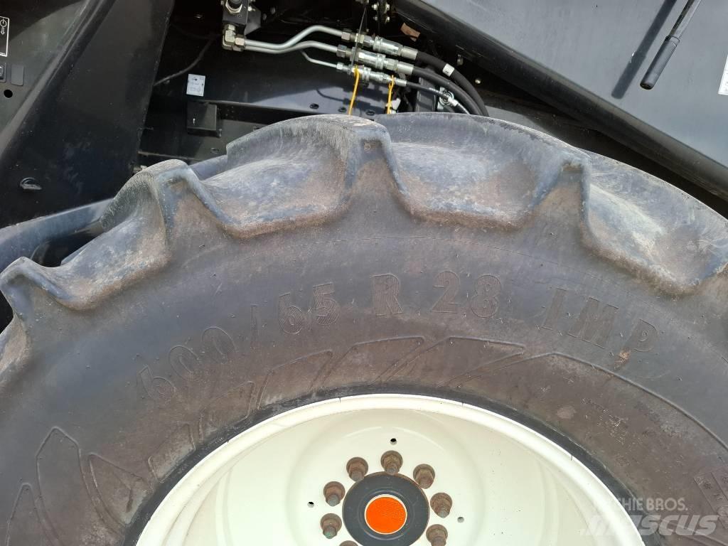 New Holland CX8.70 Teraviljakombainid