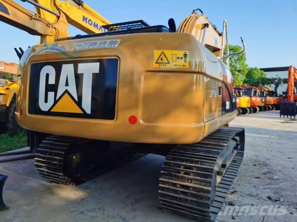 CAT 320d2 Roomikekskavaatorid