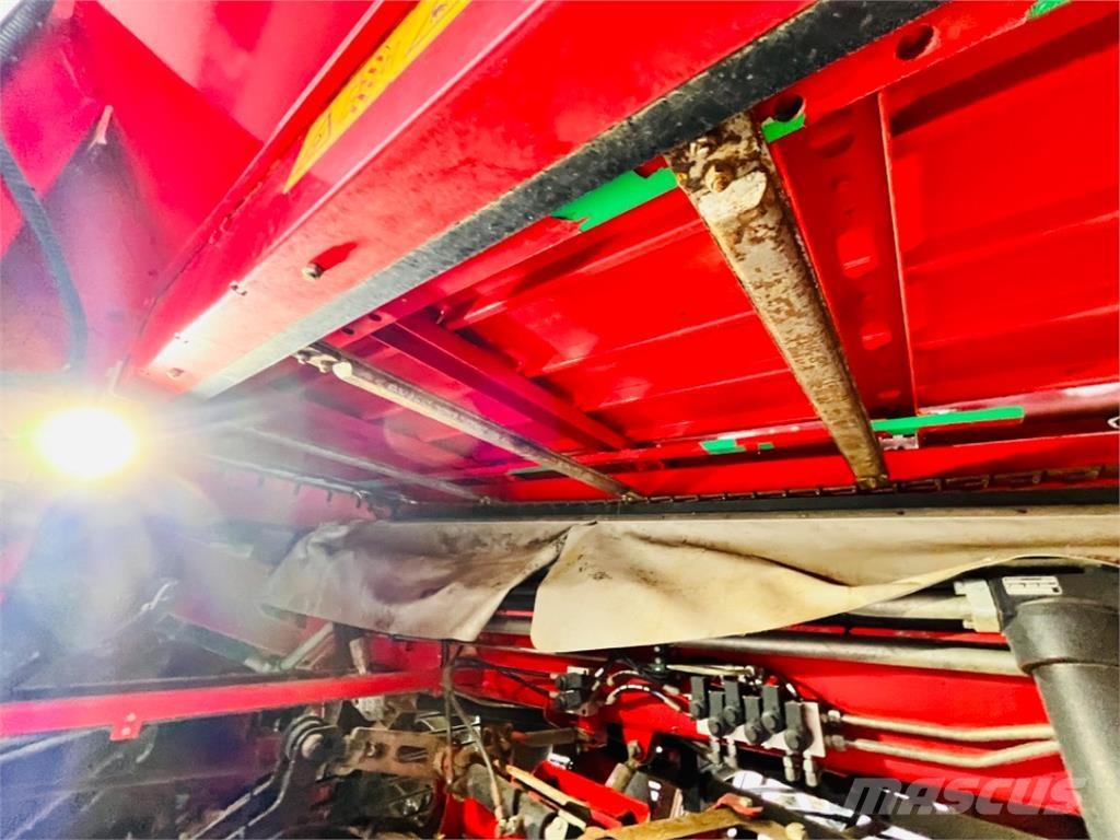 Holmer T4-40 Juurviljakoristuskombainid