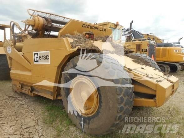 CAT 613C Kaabitsad