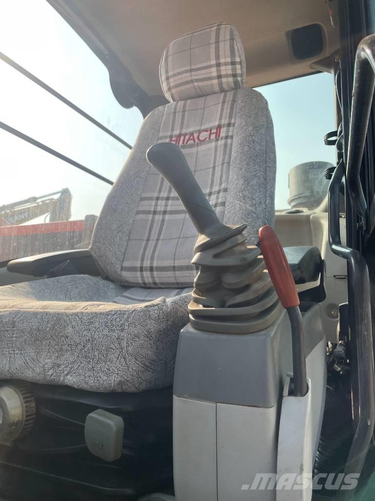 Hitachi ZX 130 Roomikekskavaatorid