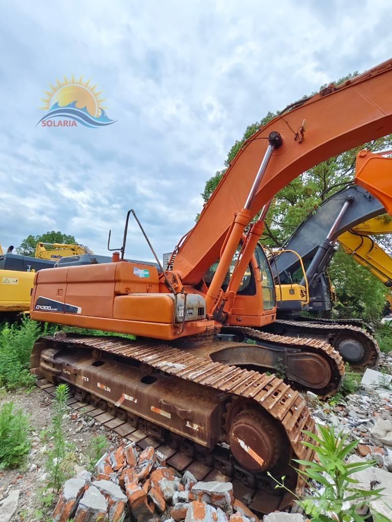 Doosan DX 300 LC-5 Roomikekskavaatorid