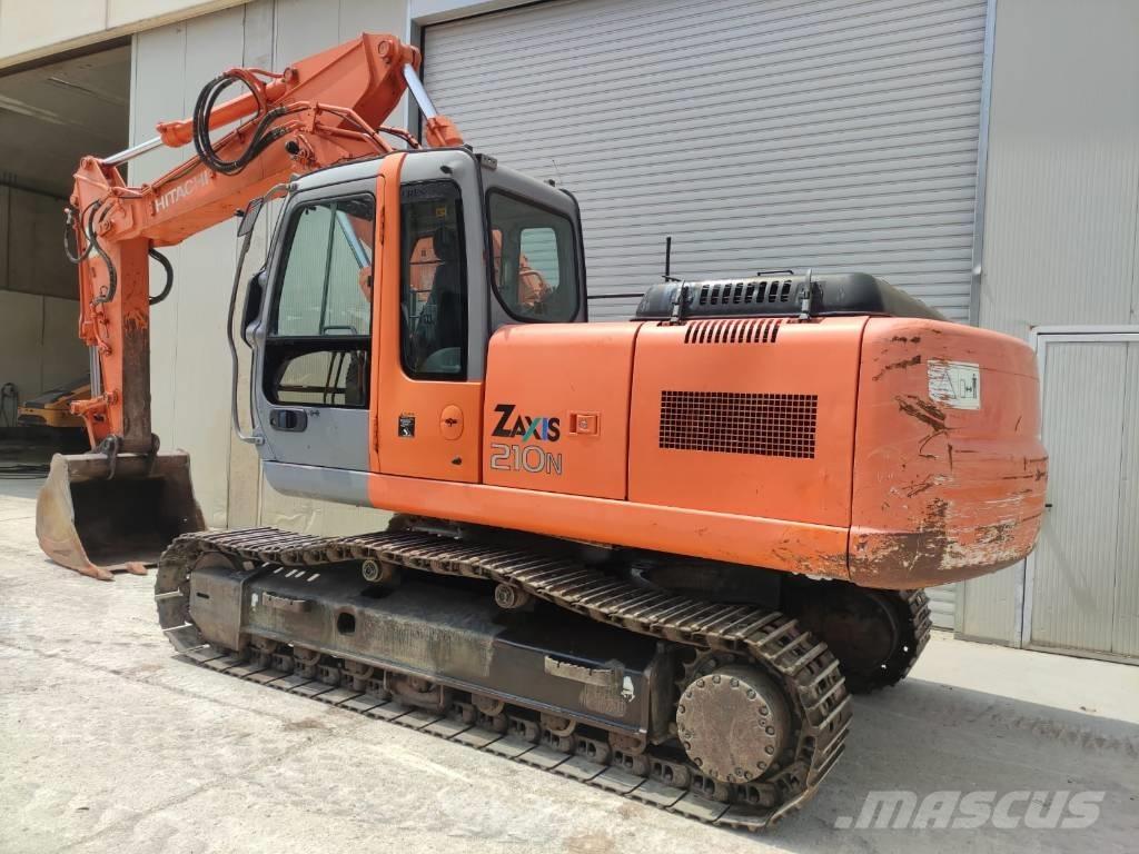 Hitachi ZX210N Roomikekskavaatorid